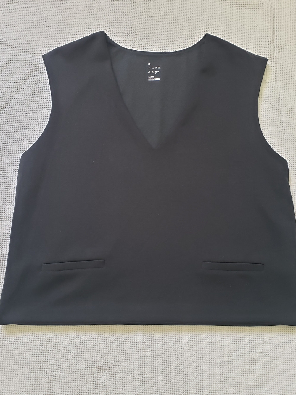 A New Day Black V-Neck Sleeveless Vest Top Large